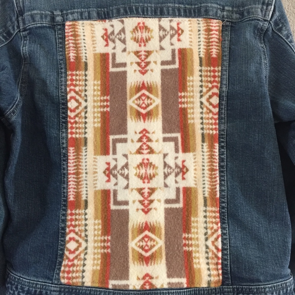 Pendleton Style Jean Jacket Size Medium - image 5